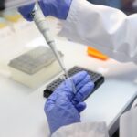 Toman pruebas de ADN a familiares de desaparecidos.