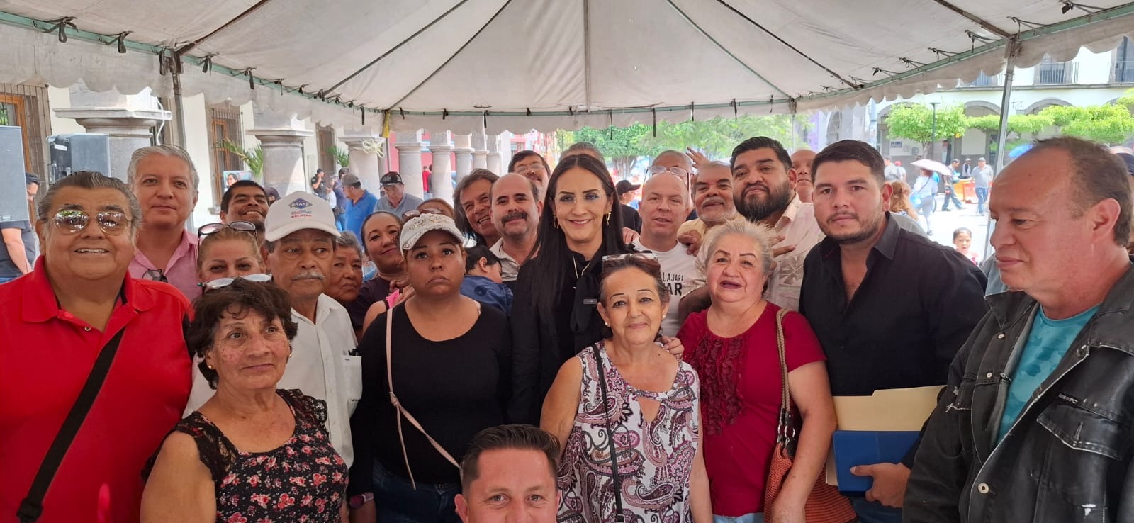 Busca Tlaquepaque poner orden en Mercado Juárez