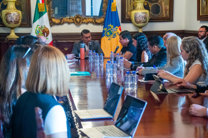 Mesa de trabajo por estudiantes de la udeG desaparecidos.