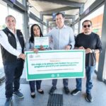 Reconocen a conductora modelo