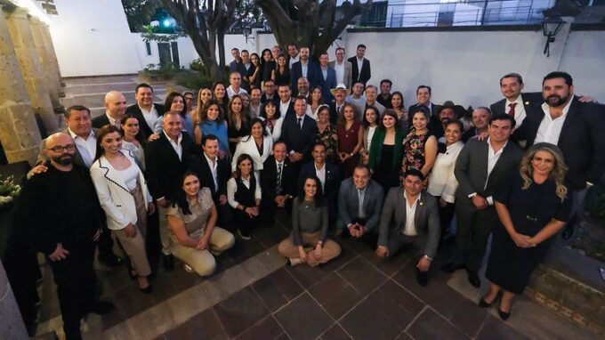 Sostiene el Gobernador Pablo Lemus reunión con legisladores locales y federales