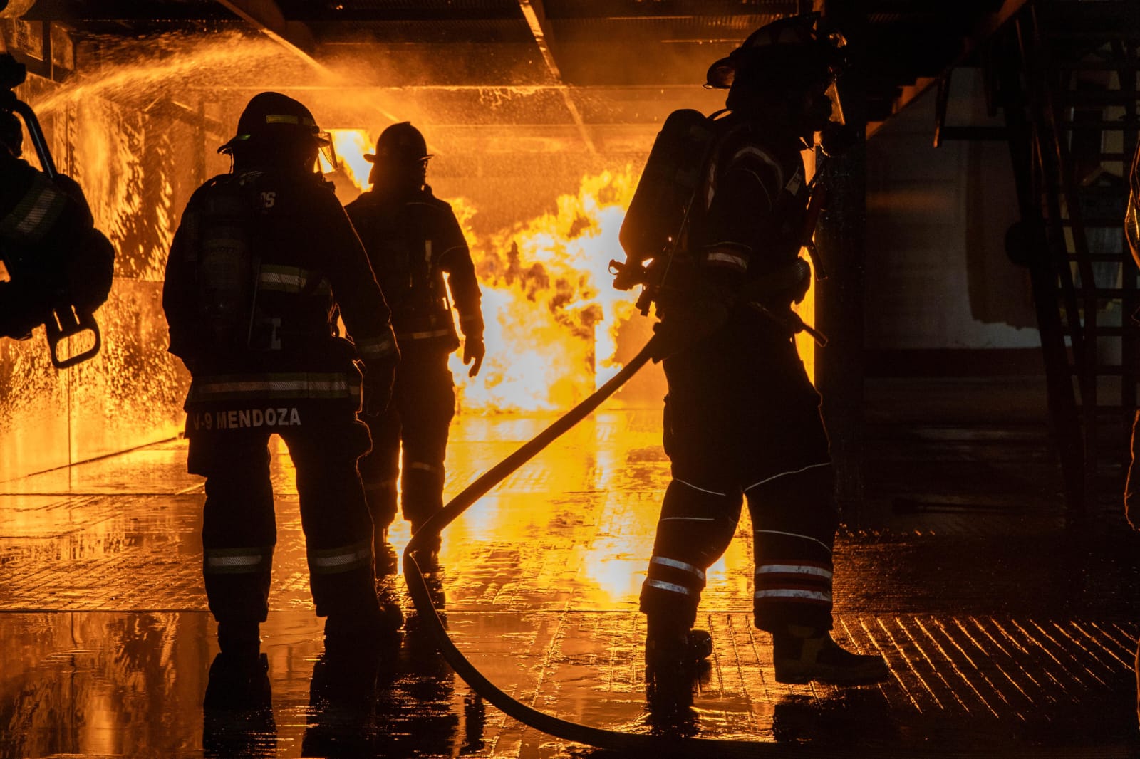 Celaya capacita a bomberos
