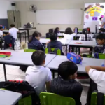 Niños en salón de clases