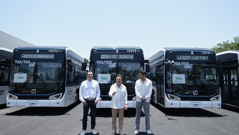 Estrena Puerto Vallarta transporte eléctrico