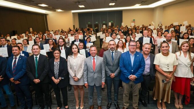 Reconocen a empresas por buenas prácticas a nivel nacional.