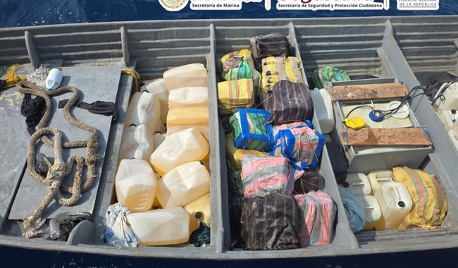 Detiene Secretaría de Marina a 16 presuntos infractores y asegura 4.4 toneladas de droga.