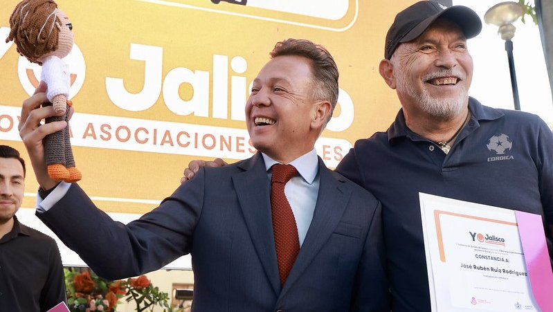 Dan apoyos a organizaciones civiles