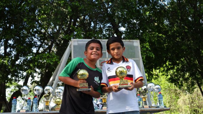 Liga de futbol en AMBU