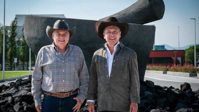 Pablo Lemus, Gobernador de Jalisco, y Horacio Fernández Castillo, CEO y Presidente Ejecutivo de Industrias Tajín