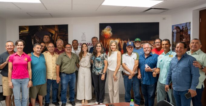 Entrega Sectur Sinaloa 23 credenciales a Guías de Turistas Certificados en Mazatlán