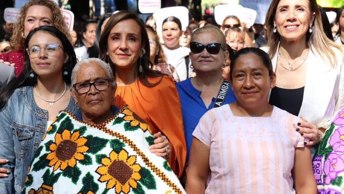 Entregan 70 mdp a mujeres de Jalisco para fortalecer emprendimientos y empresas