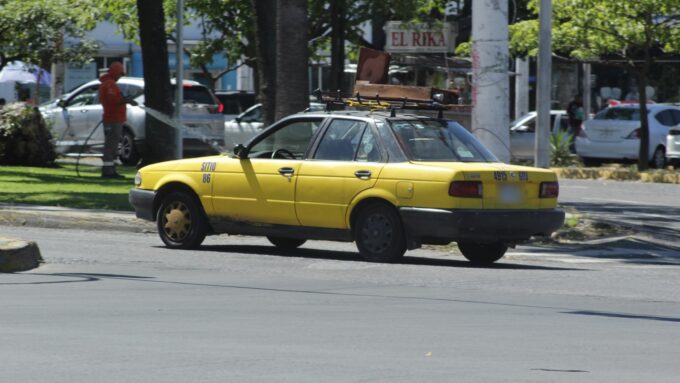 Abre Jalisco convocatoria para apoyar renovación de taxis y reducir la emisión de contaminantes.