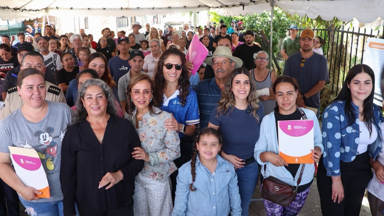 Entregan apoyos en Zapotlanejo